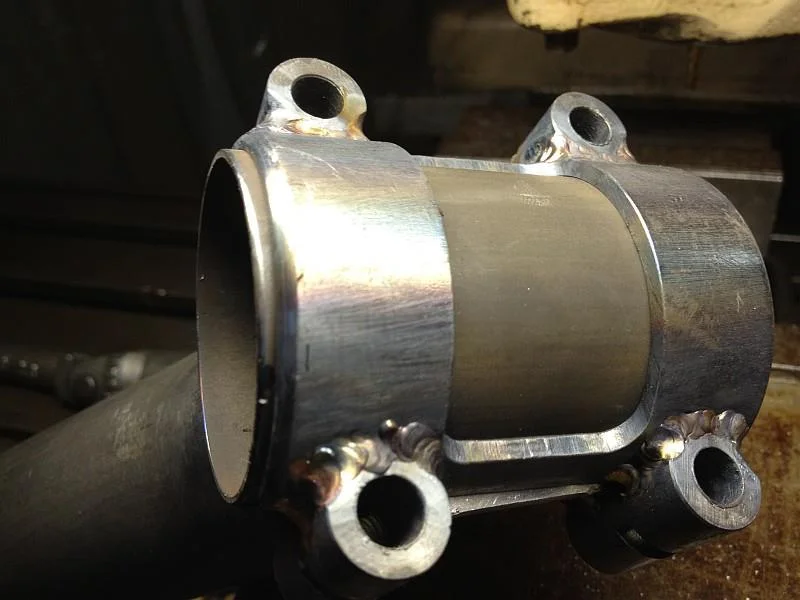 2012-08-15 24 streamliner subframe pinch clamp.jpg
