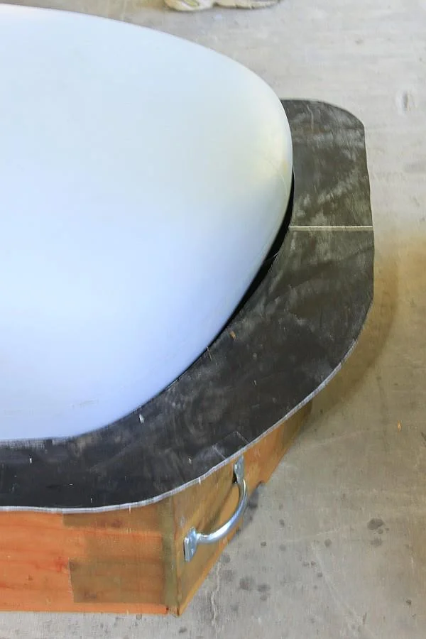 2012-08-29 27 body tooling separating mold halves.jpg
