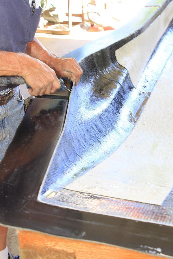 2012-09-01 09 removing streamliner body from mold.jpg