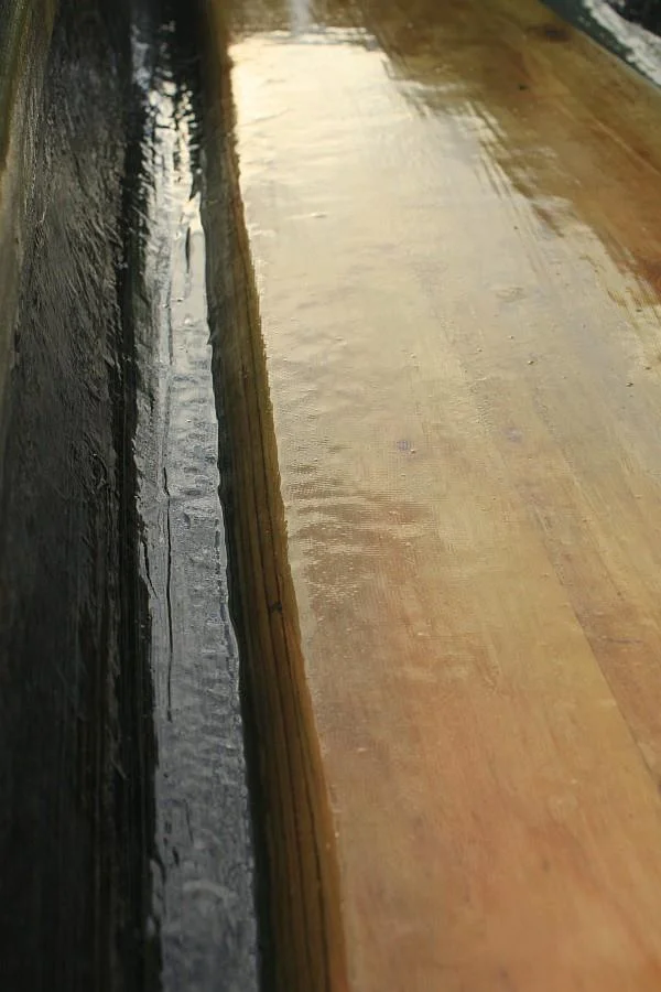 2012-09-04 26 streamliner body floorboard hot coat.jpg