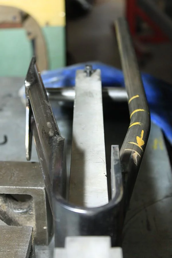 2012-09-06 09 streamliner subframe fork narrow stanchion.jpg