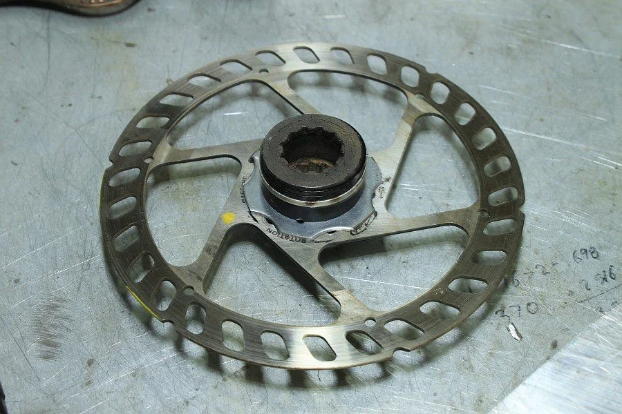 2012-09-09 06 disk brake rotor cassette adapter rear wheel.jpg