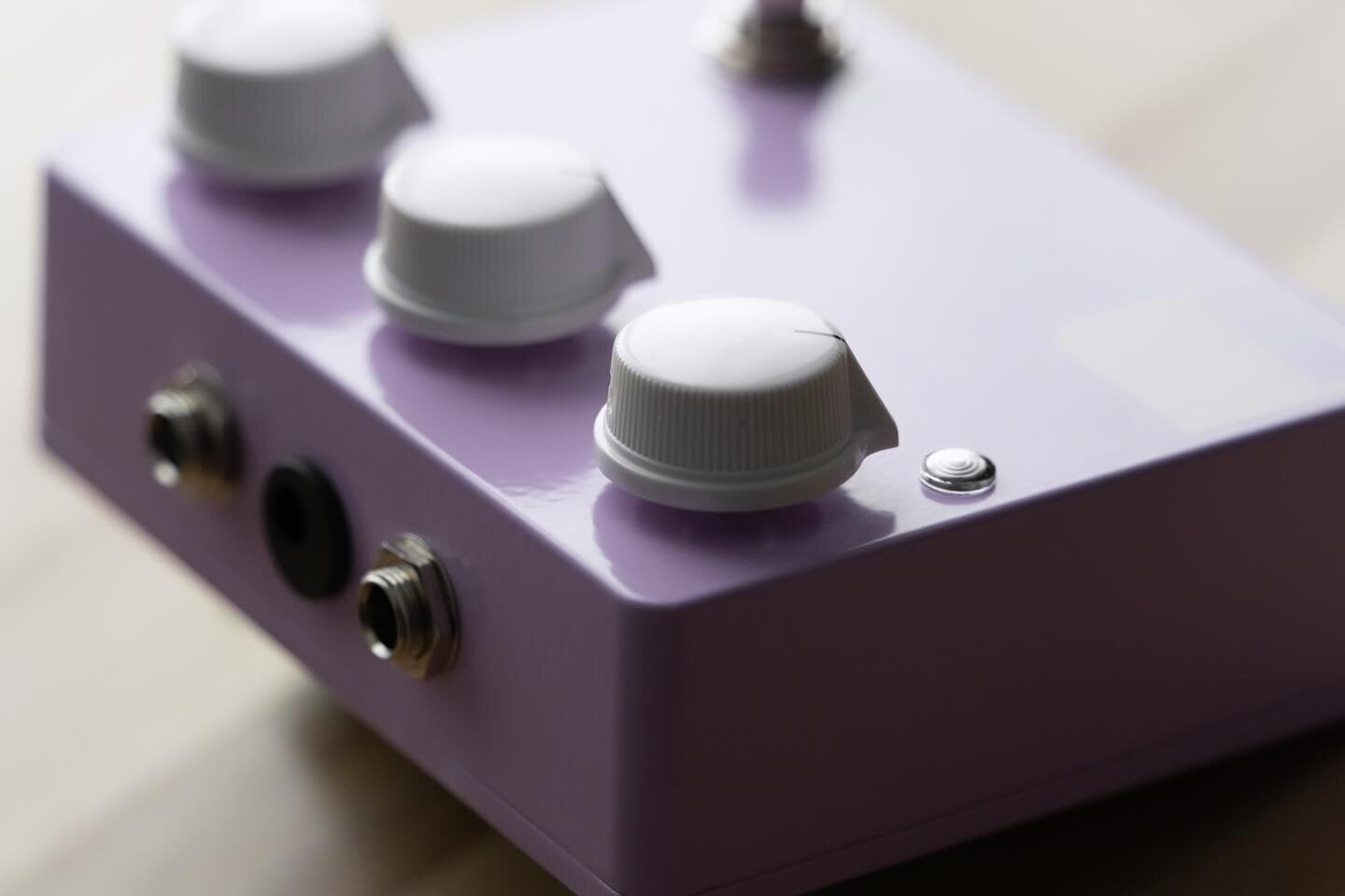 Pastel Violet Top Jack KV2 with white Davies-style knobs and a UV fresnel lens LED⚡️In stock now at http://arc-effects.com/in-stock