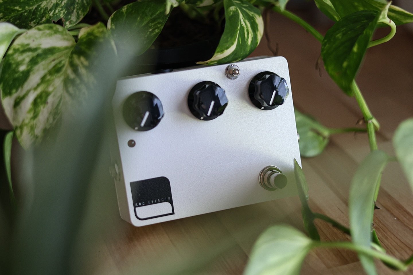 A few have asked if I still offer the external bass boost option on KV2s - I do!

This one&rsquo;s in stock now at 
http://arc-effects.com/in-stock 🍃 #PedalsAndPlants
