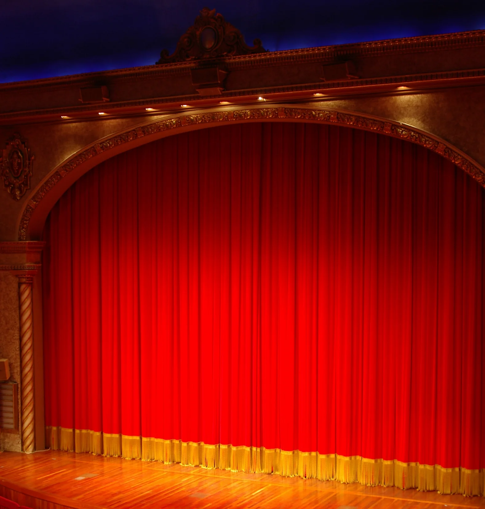 Curtains for DTU Show