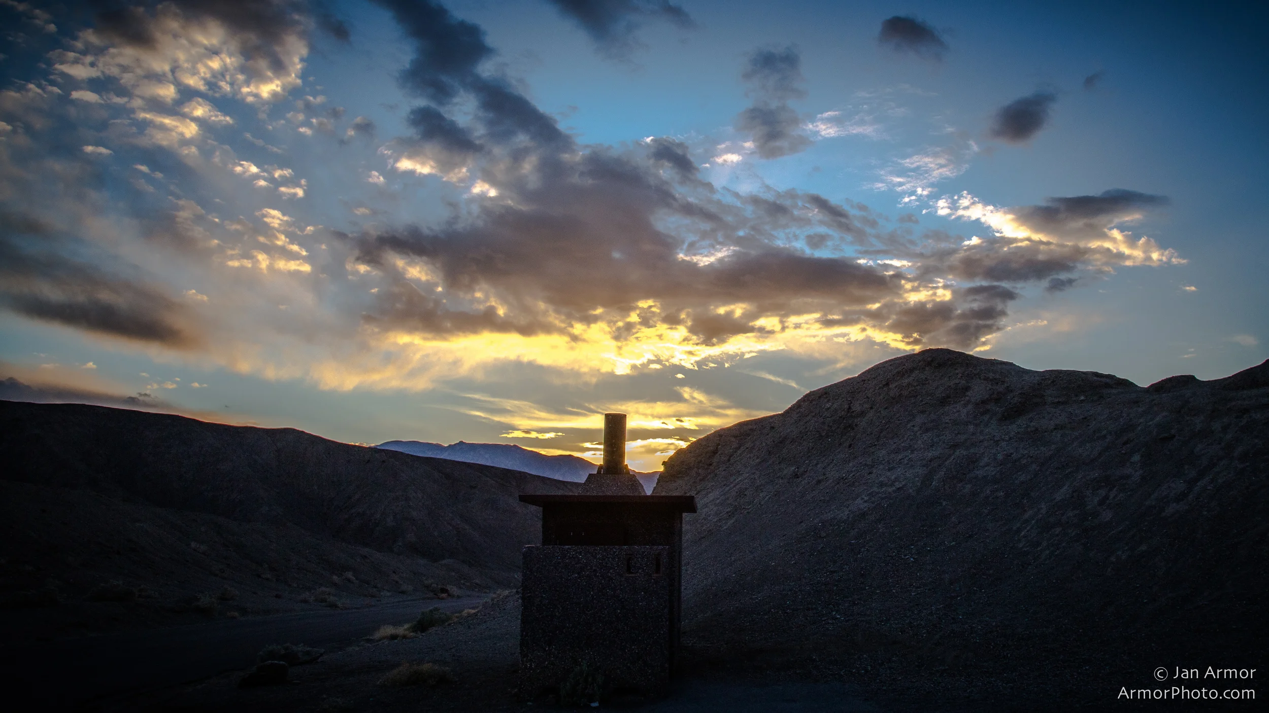 Stove Pipe Wells, Death Valley, CA