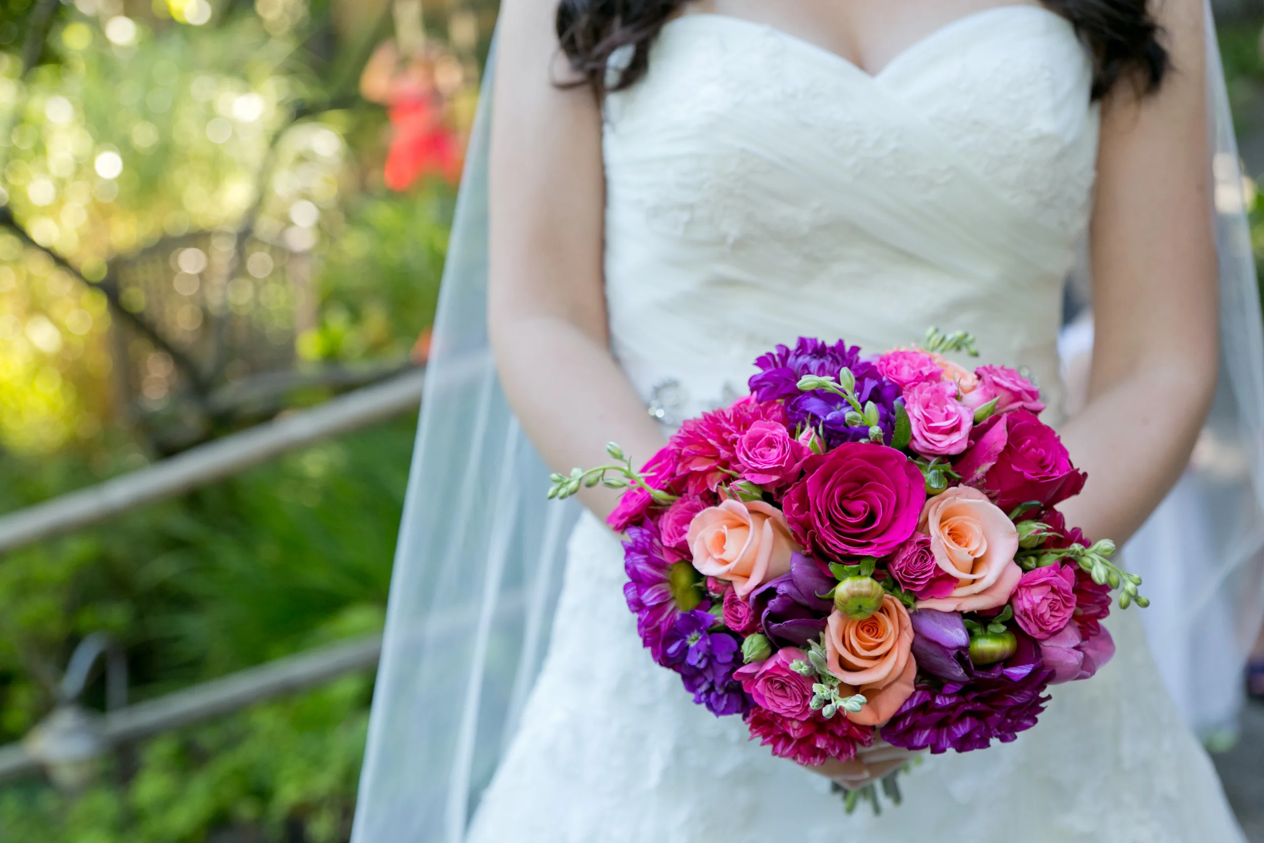 bride holding bouquet sebastopol wedding