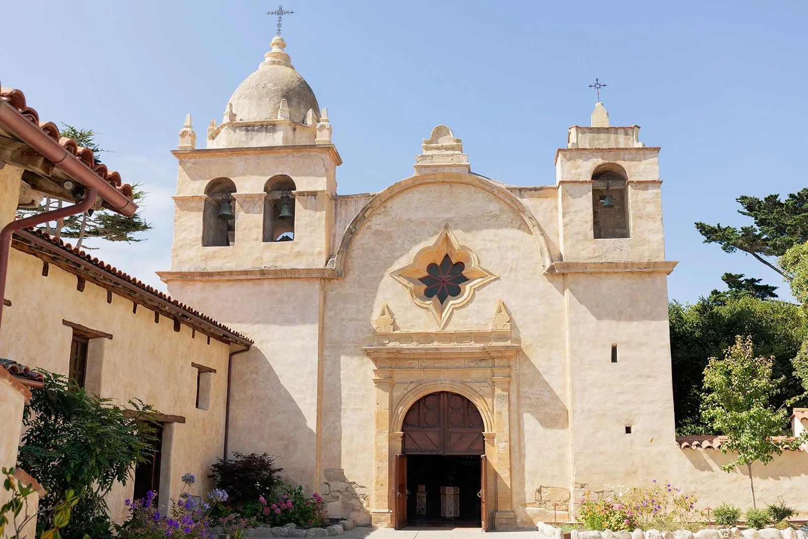 church courtyard carmel mission