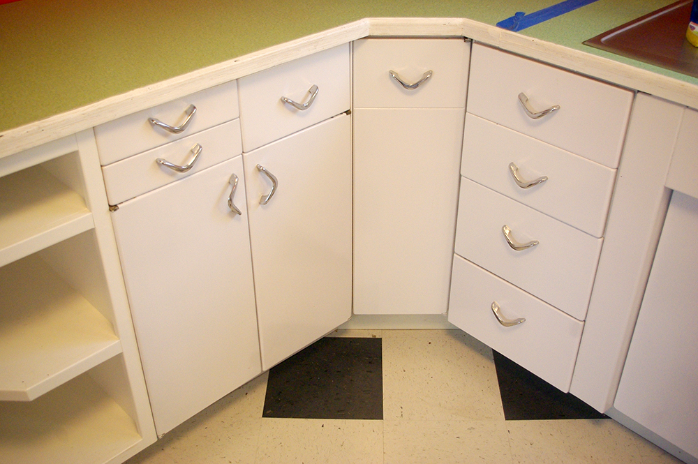 One of the lazy susan corners, that gave us some trouble.