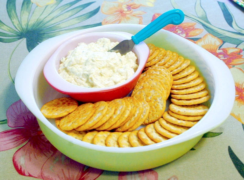 Curried spread with crackers