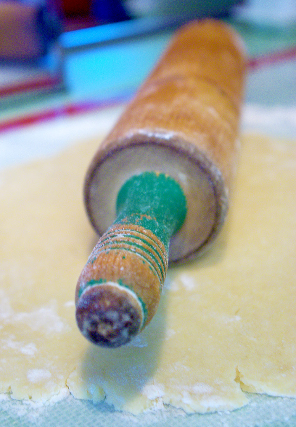 My vintage rolling pin and pie dough