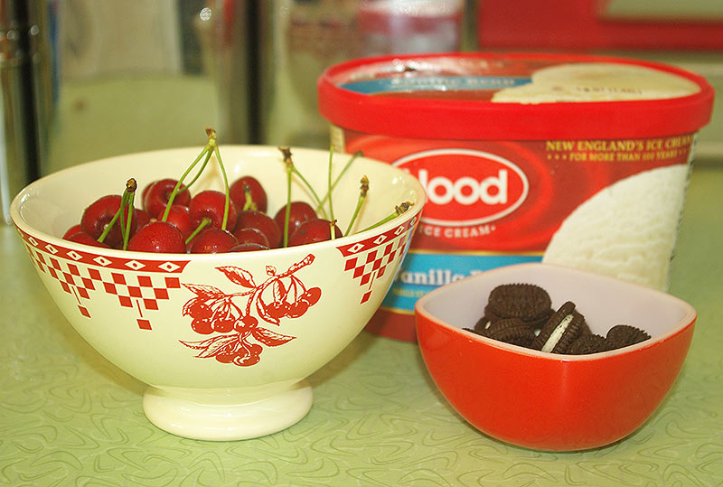 The ingredients for Old Clock Ice Cream Pie