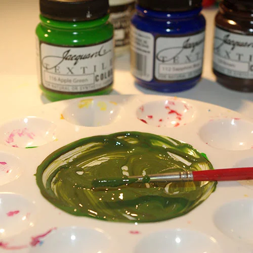 Mixing the green paint for the stems