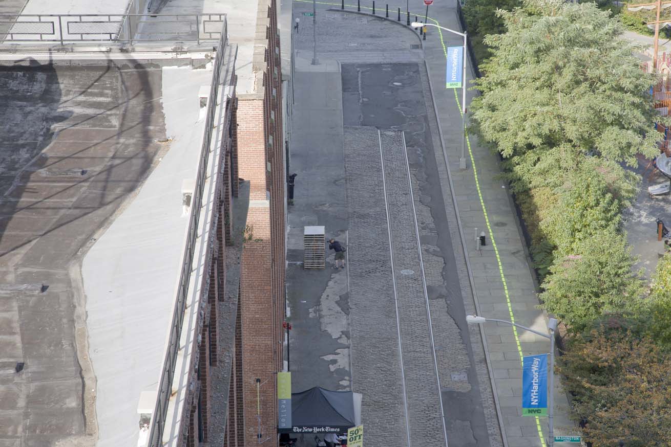 yellow line