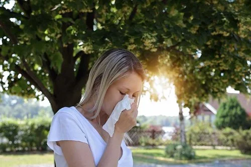 Allergies, hay fever and sinusitis can improve without medication
