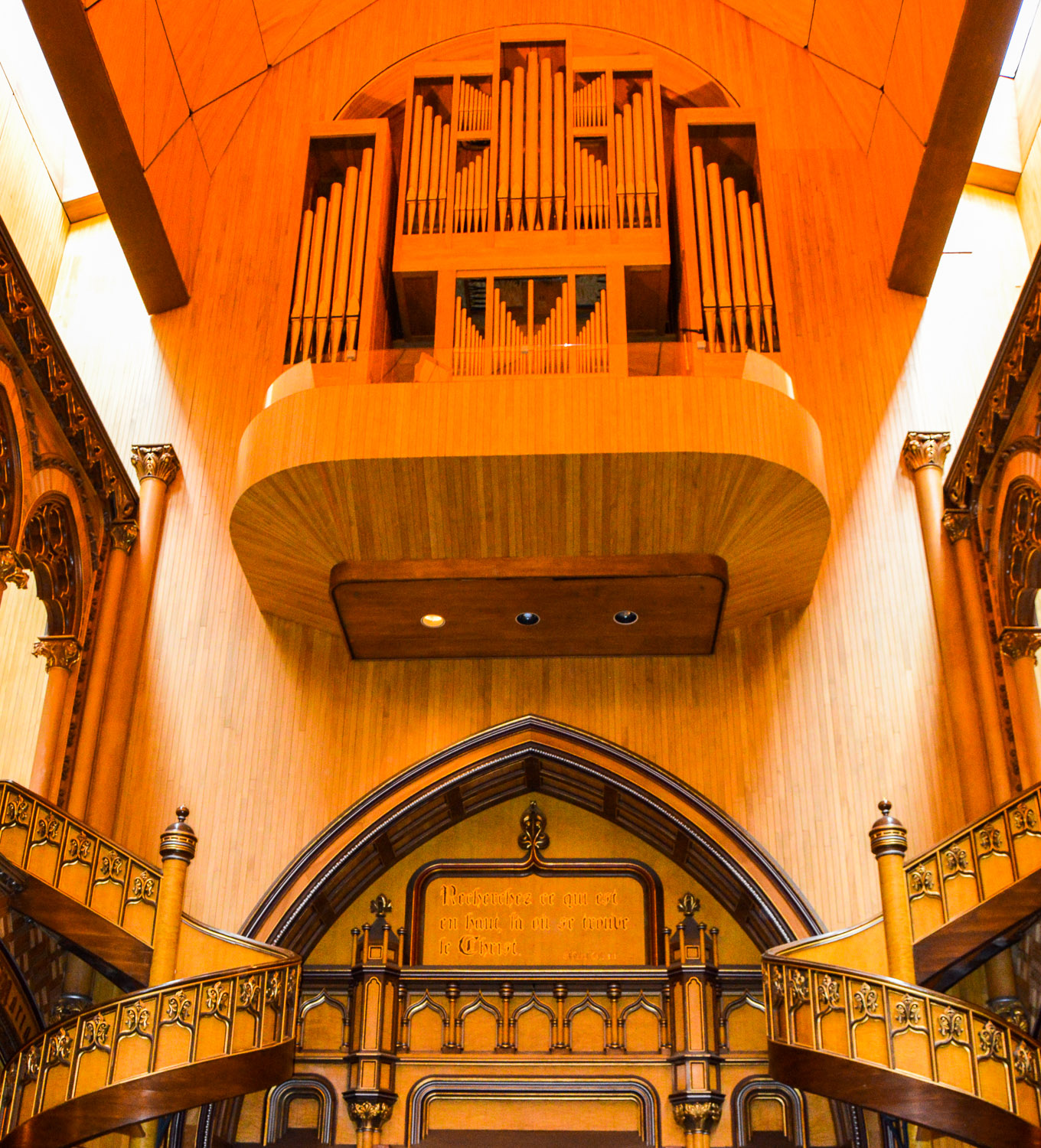 Chapelle du Sacré-Cœur (Chapel of the Sacred Heart): Organ