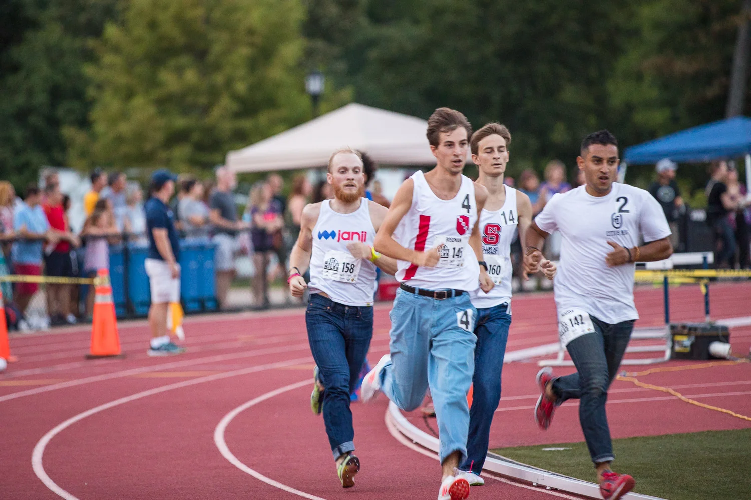 Men's competitors in the Raleigh Denim Mile.