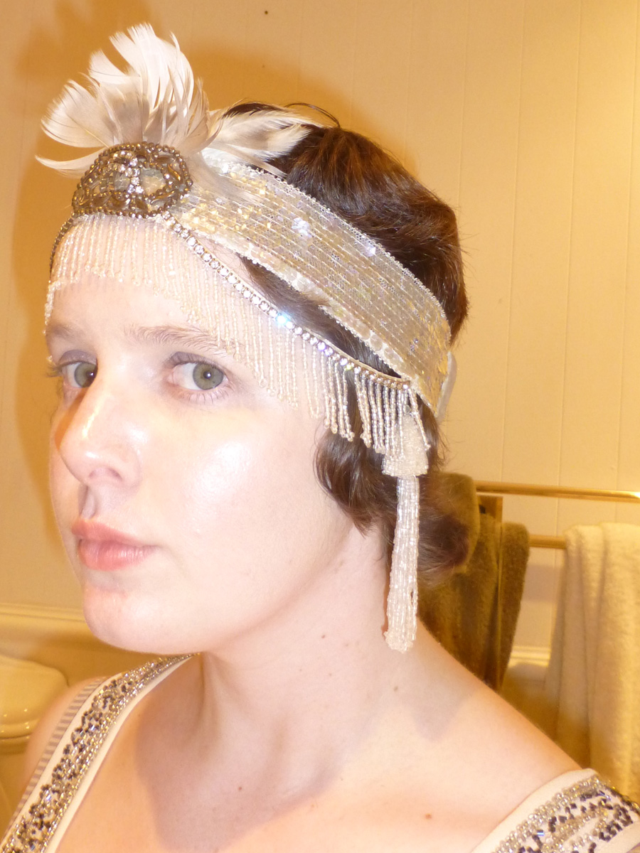 Close up of my fab headpiece and hairstyle 