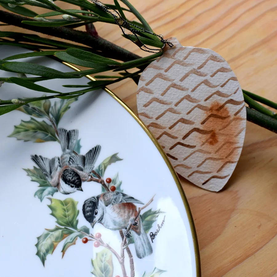 Christmas-Bauble-pinecone8-web.jpg