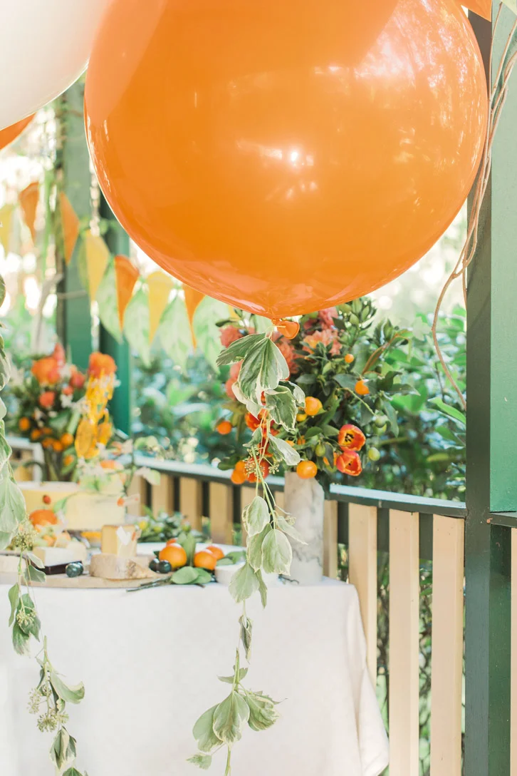 citrus-garden-party-ballons-born-to-party.jpg