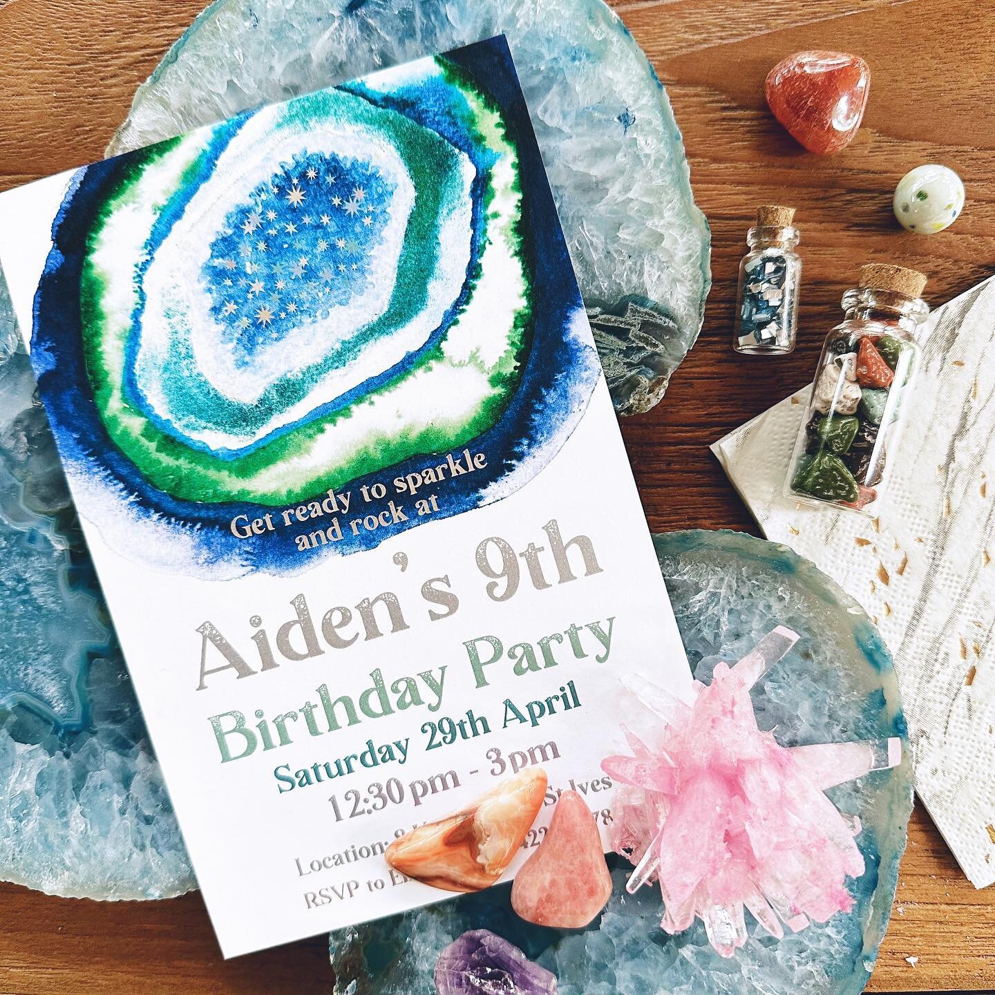 Yesterday we celebrated Aiden&rsquo;s 9th Birthday with a party for 9 of his school friends. Aiden chose to have a geode/crystal/rock themed party to celebrate. Aiden loves science - in particular all that is fascinating and wonderful about the natur