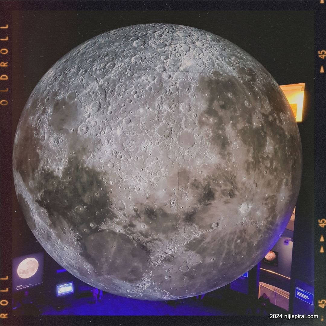 Weekly Photo: Questacon: Full moon

This month, we will look at @questacon. It is a science and technology centre located in Canberra, Australia.It&rsquo;s nice to have places like these, were you can learn new things. It&rsquo;s education for the yo