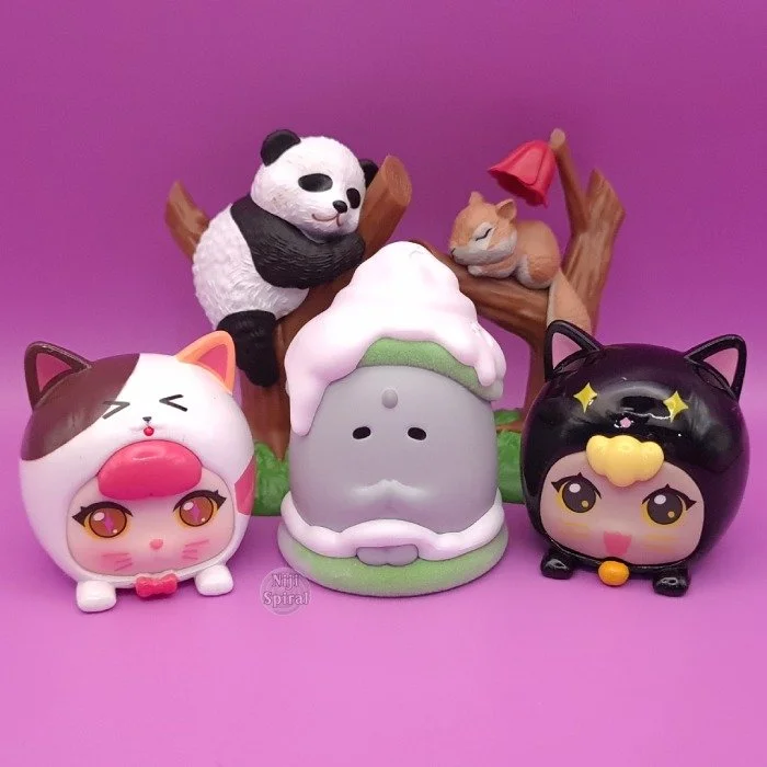 Unboxing Chinese blind boxes. (Forest Fairy, Cute Pet Bean &amp; Tree Dream)
(Full Video on my youtube channel: Niji Spiral).
#toyphotography #nijispiral #chineseblindbox #TreeDream #CutePetBean #ForestFairy