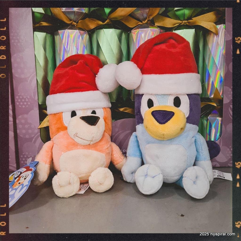 This month&rsquo;s photo theme was about Christmas decoration. Link is in my bio. (nijispiral.com)
.
.
#photography #toycamera #toycam #lofi #loficamera #lofiphotography #loficamera #トイデジ #トイカメラ #digitaltoycamera #toycameraphotography #nijispiral #ch