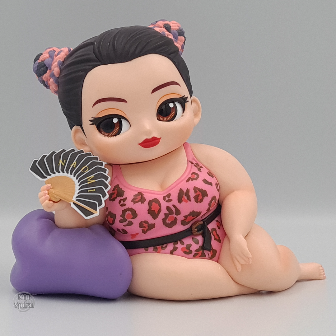 Banpresto Q Posket Naomi Watanabe Vol.2 Ver.A - Figura Collezionabile Con Base, Altezza Circa 20 Cm, Multicolore