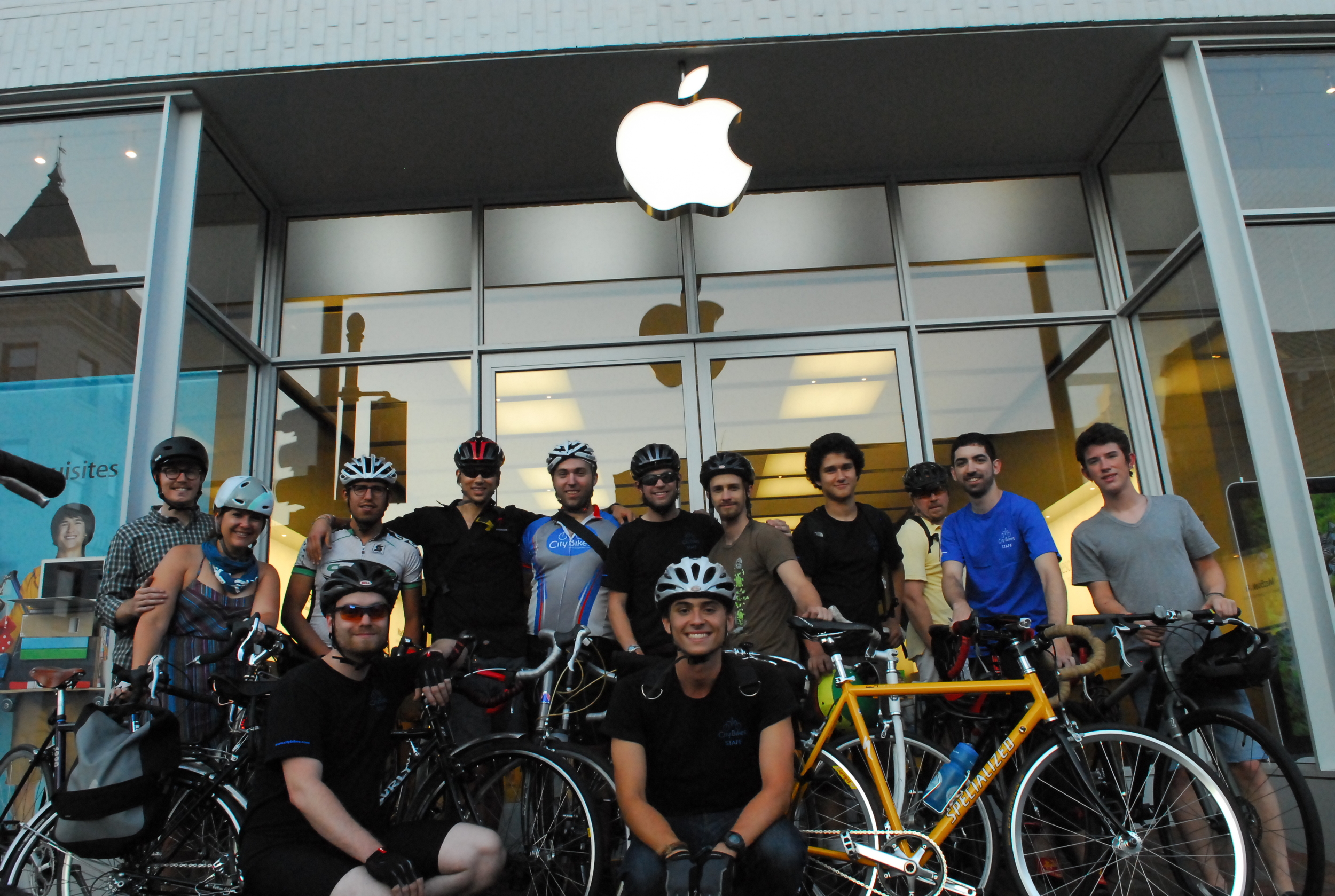 DC Vigil Apple Store.JPG