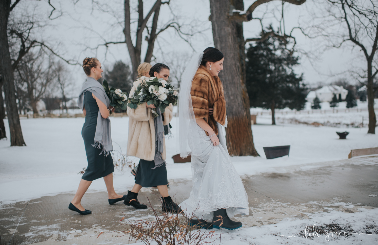 lola-grace-photography-michigan-winter-wedding-cornman-farms-54.jpg