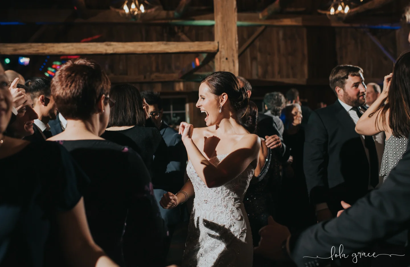 lola-grace-photography-michigan-winter-wedding-cornman-farms-97.jpg
