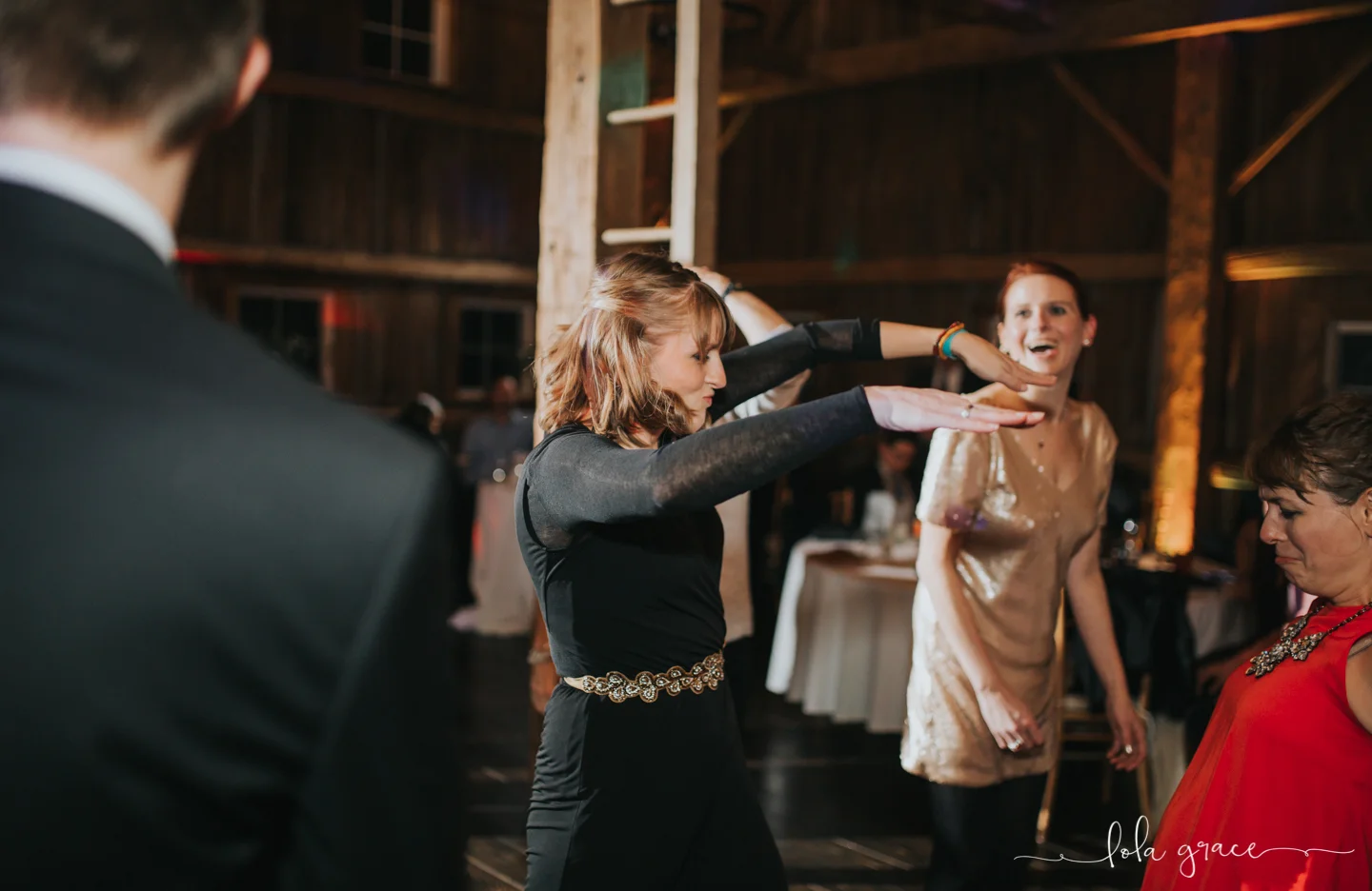lola-grace-photography-michigan-winter-wedding-cornman-farms-100.jpg