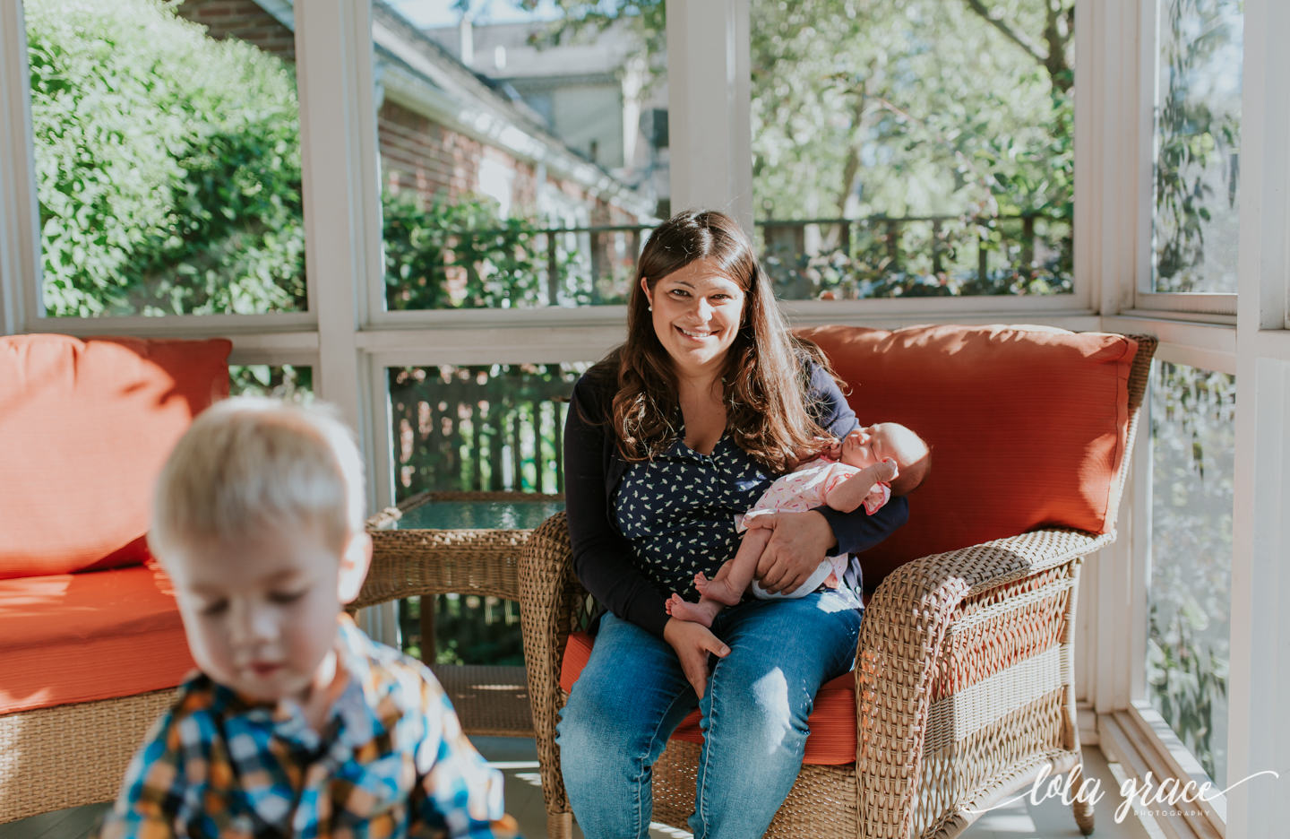 lola-grace-photography-ann-arbor-home-family-session-2.jpg