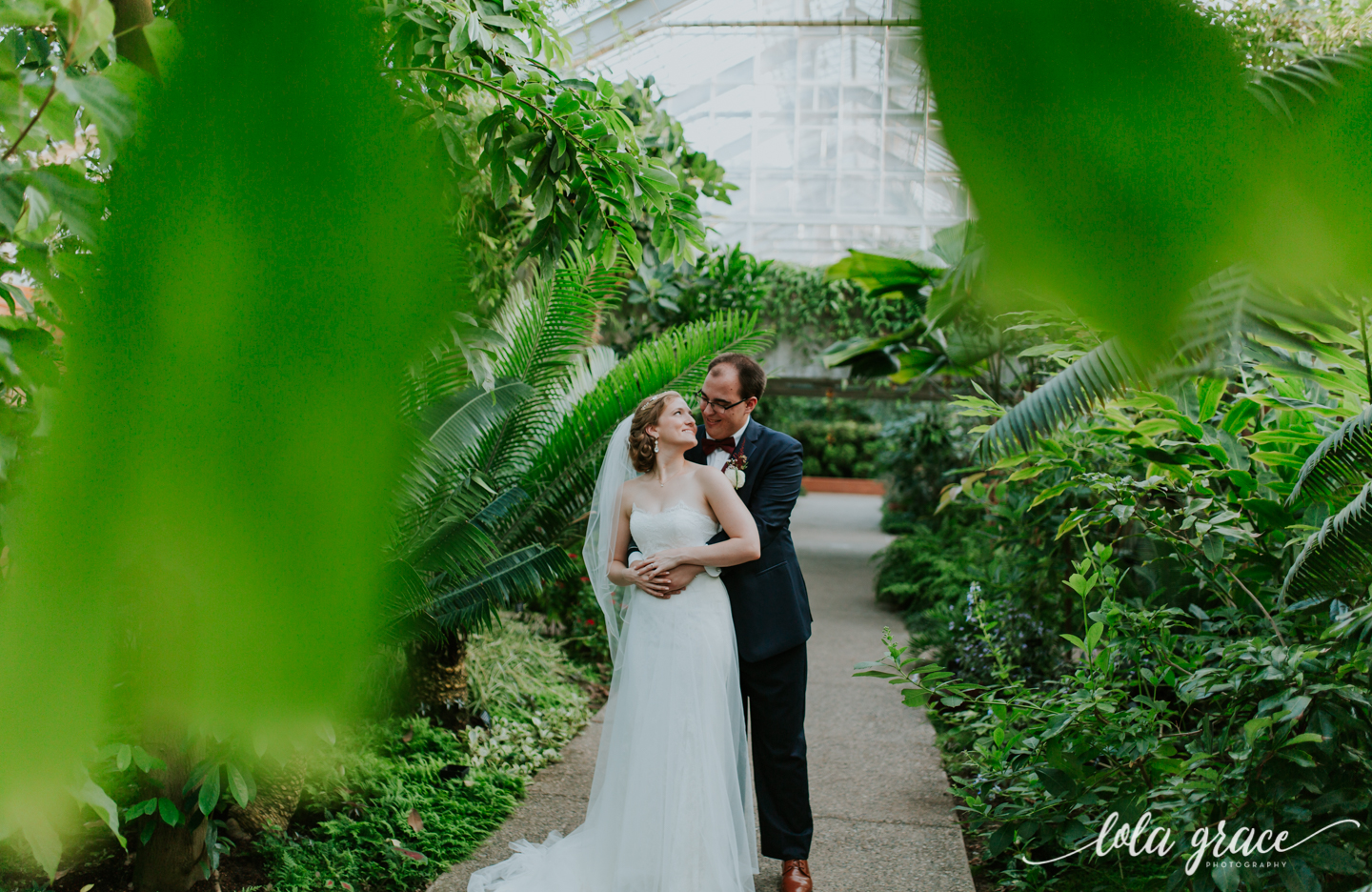 lolagracephotography-fall-ann-arbor-wedding-botanical-gardens-47.jpg