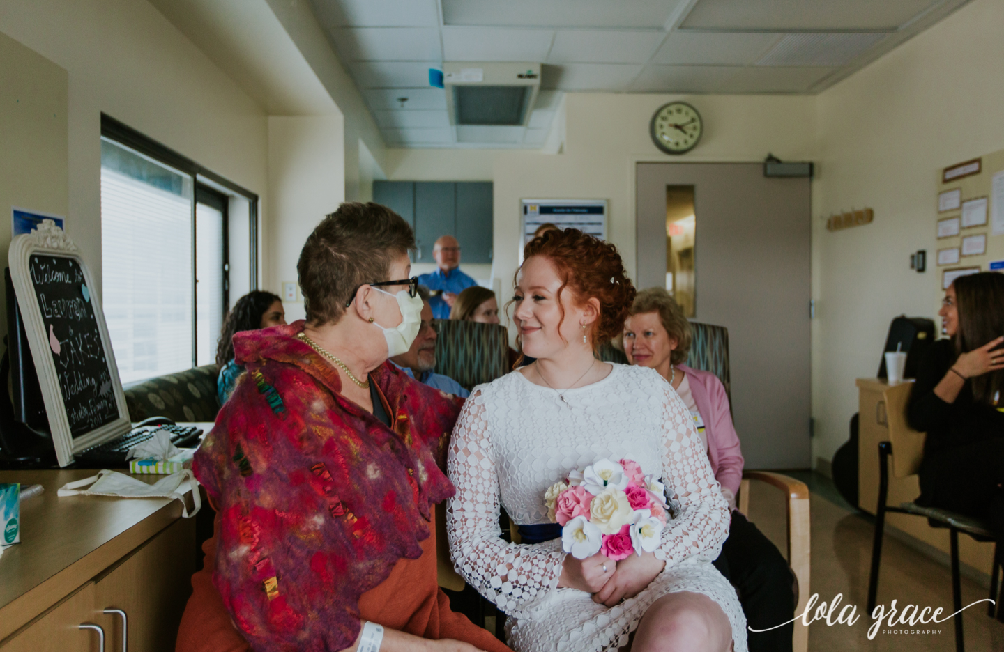 lola-grace-photography-uofm-hospital-wedding-25.jpg