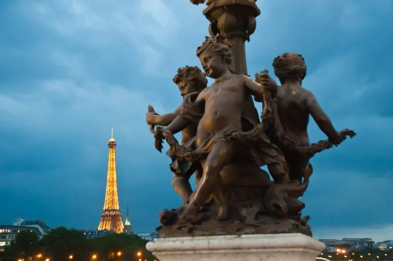 EiffelTower-Tour-France-BlissTravels.jpeg