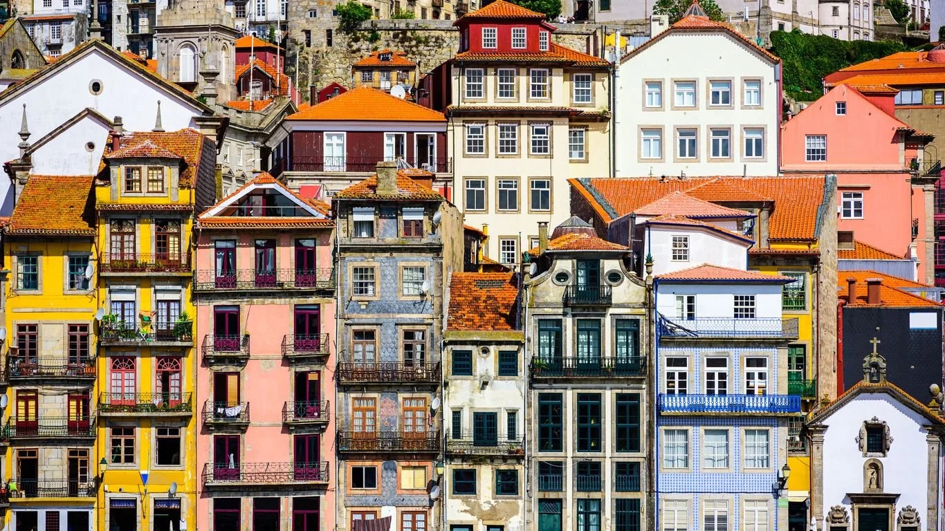 Porto buildings.jpg