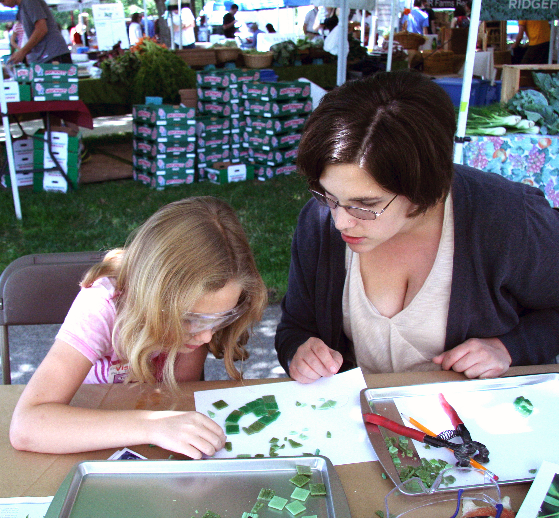 Making a mosaic Salal leaf