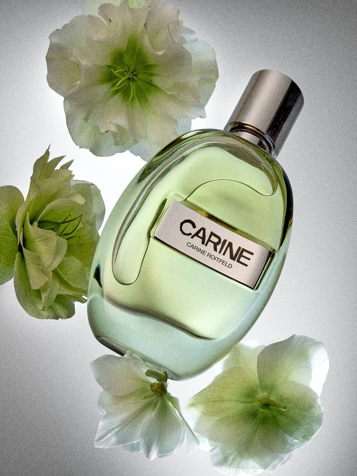 25TST1720_FRAGRANCE_CARINE_2381 1.jpg