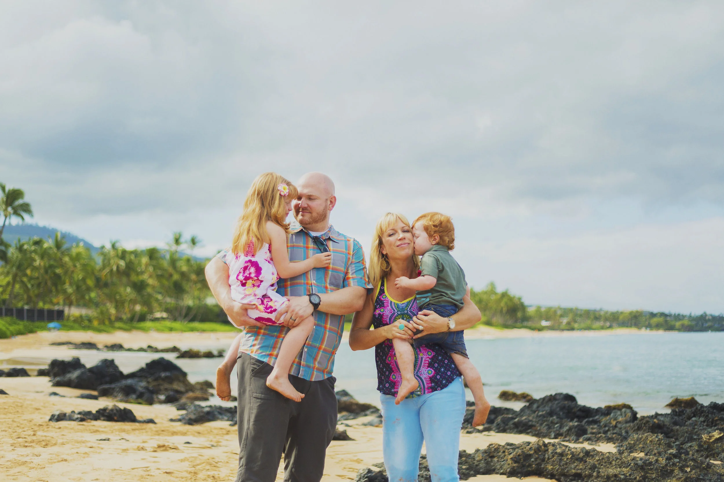 Colorful Family Session at Keawakapu Beach Maui