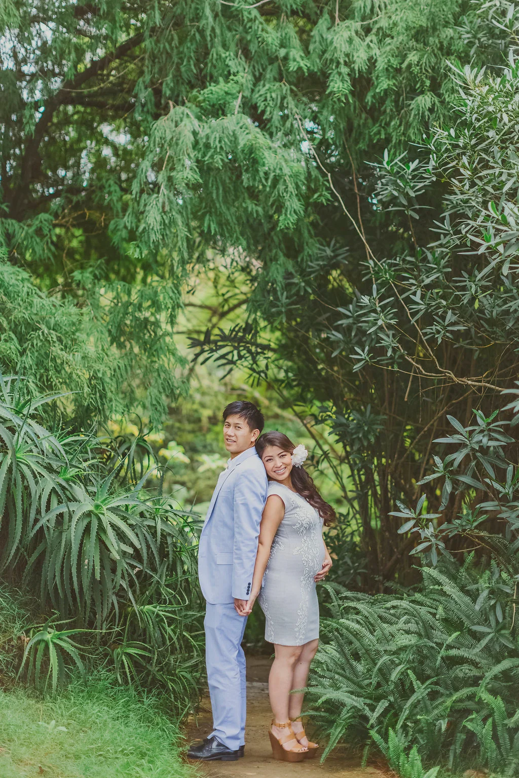 angie-diaz-photography-maui-maternity-babymoon-14.jpg