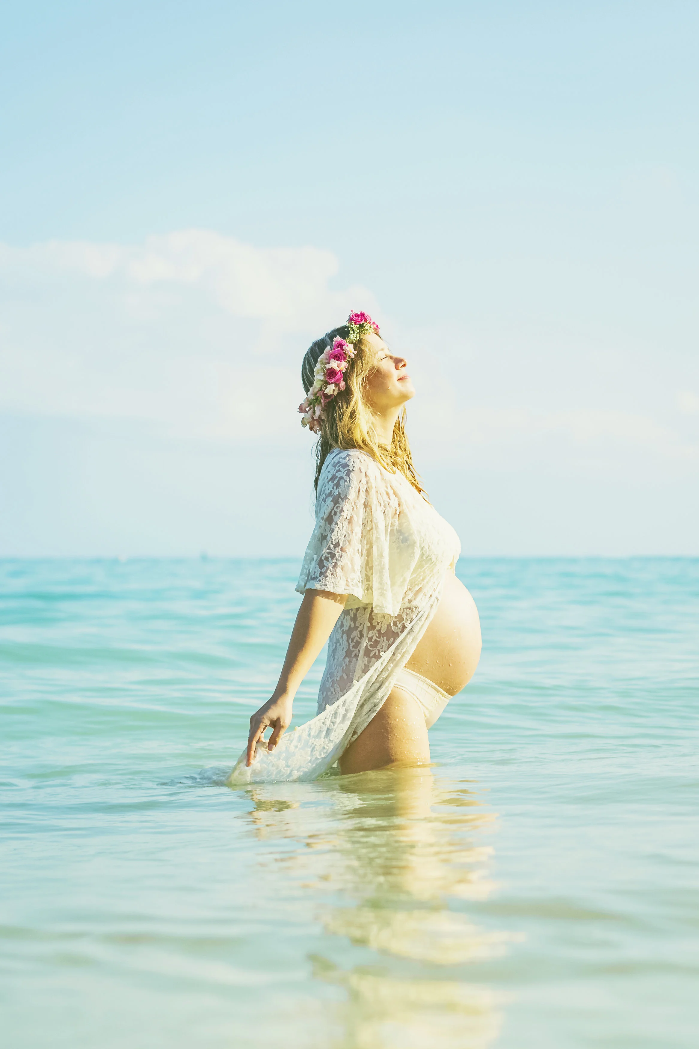 angie-diaz-photography-maui-family-maternity-kanaha-beach-23.jpeg