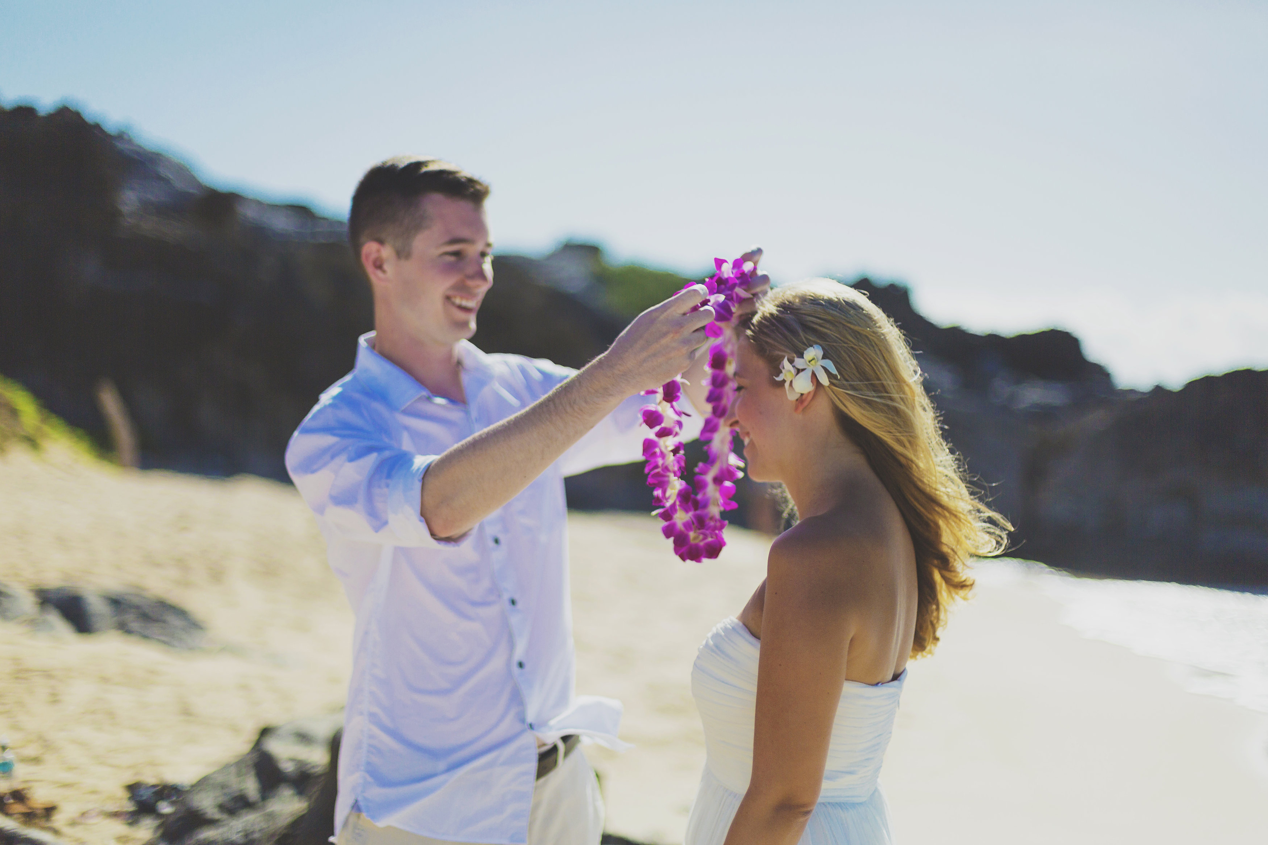 angie-diaz-photography-maui-honeymoon-hawaii-elopement-2.jpg