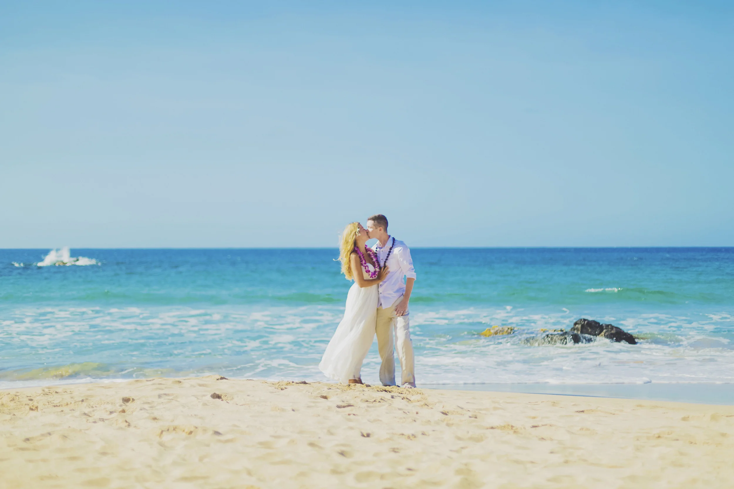 angie-diaz-photography-maui-honeymoon-hawaii-elopement-6.jpg