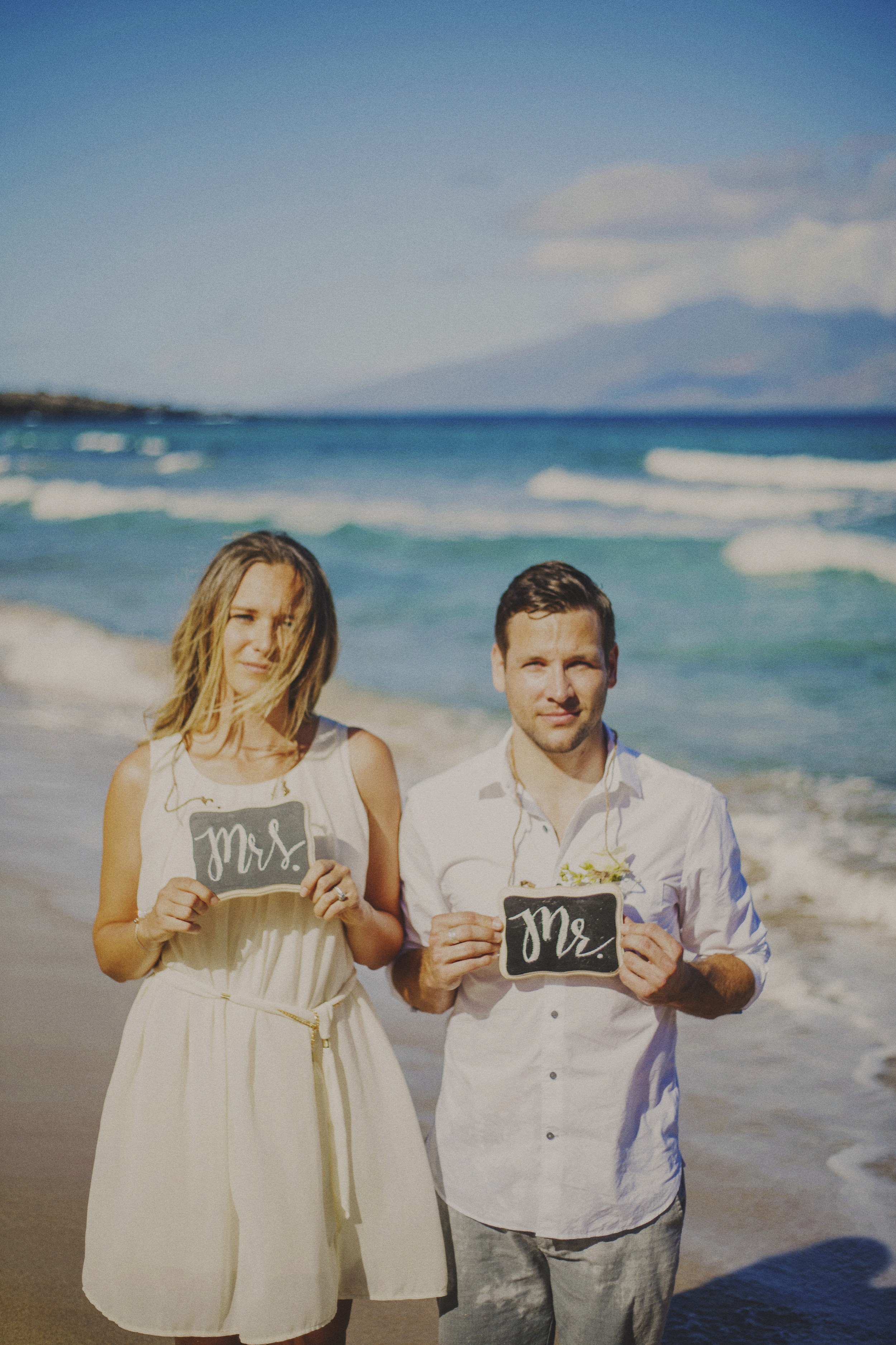 angie-diaz-photography-maui-elopement-oneloa-ironwoods-beach-28.jpg