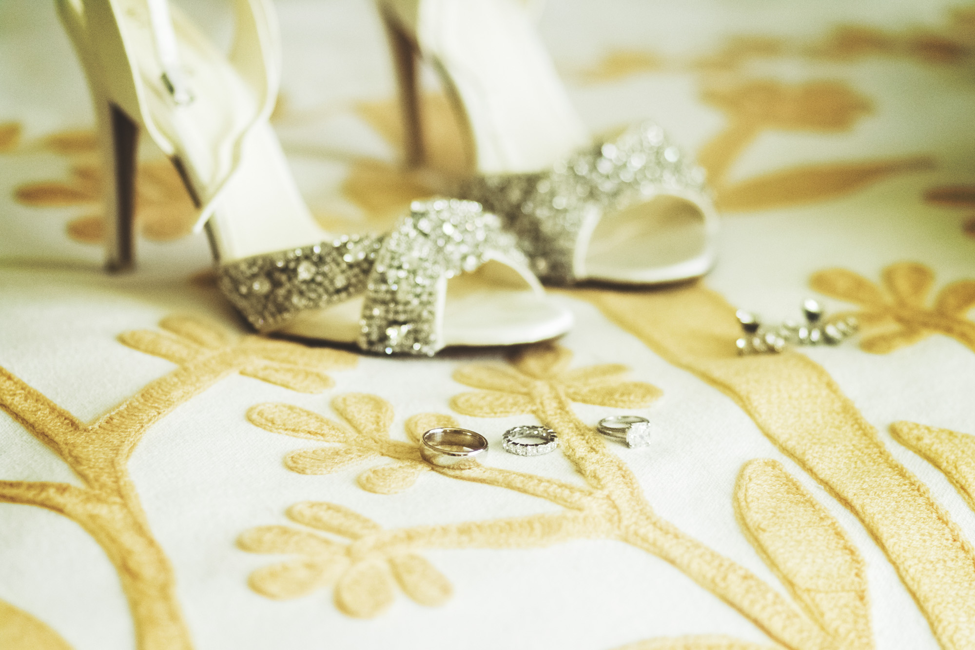 Hawaii destination beach Wedding Photographer_2.jpg