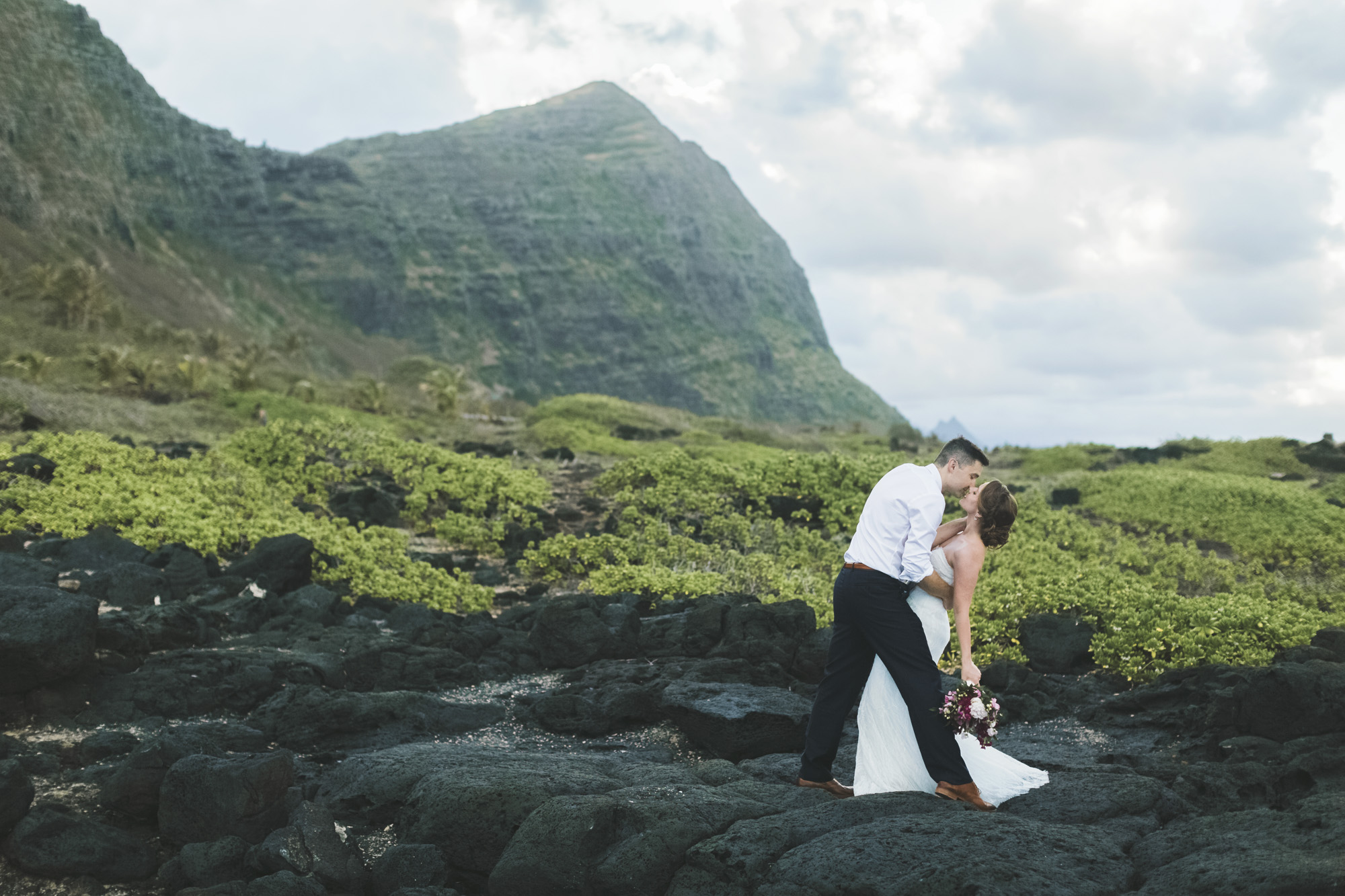 Hawaii destination beach Wedding Photographer_81.jpg