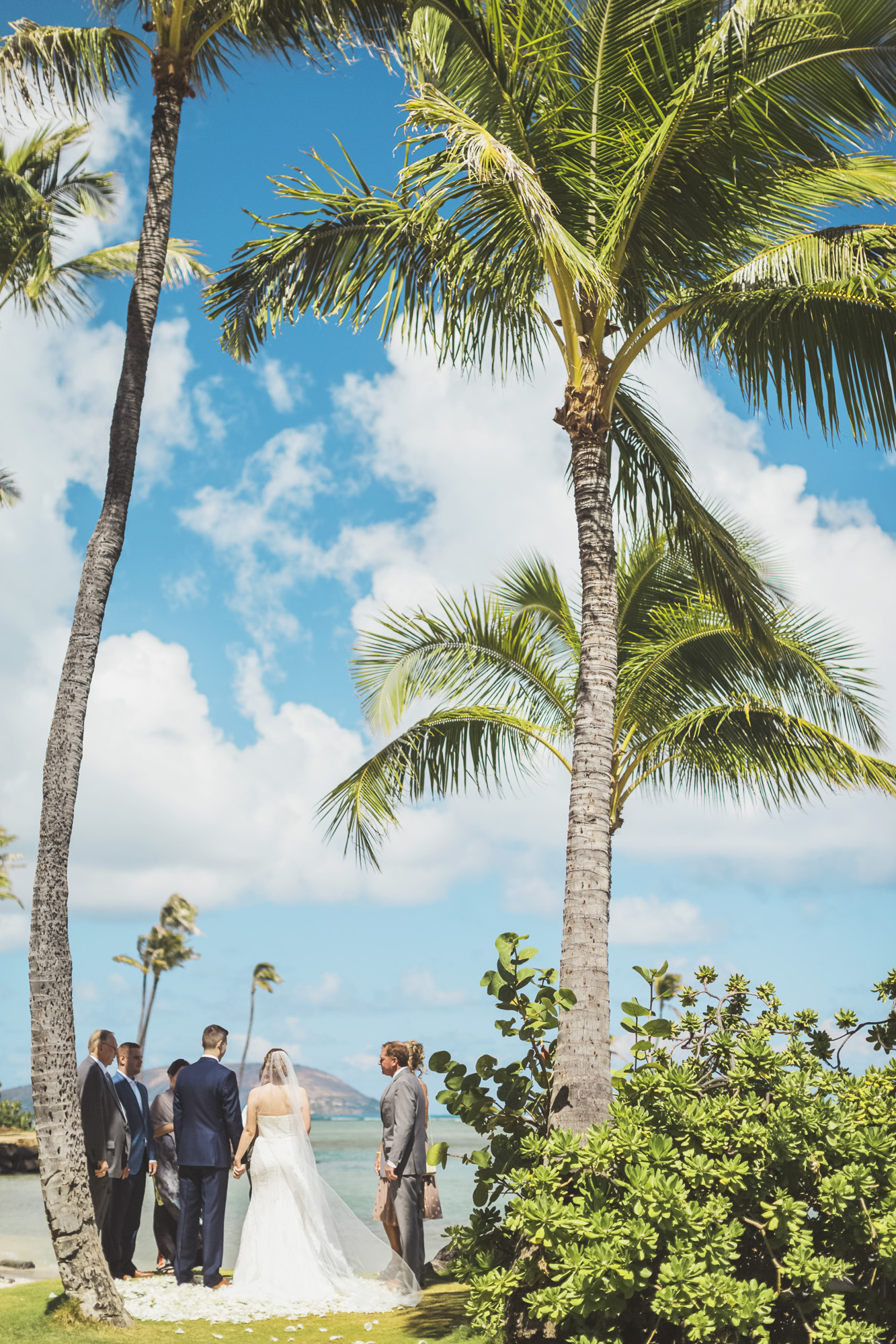 Hawaii destination beach Wedding Photographer_136.jpg