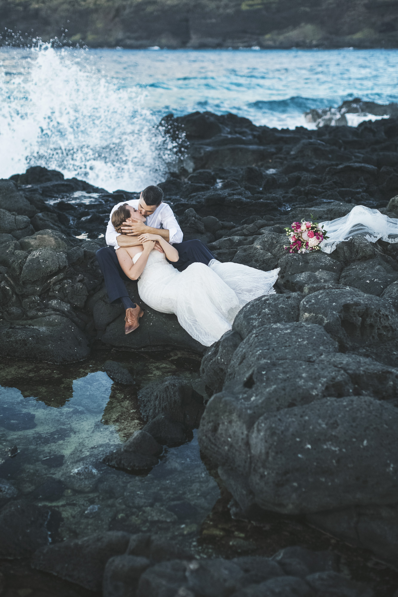 Hawaii destination beach Wedding Photographer_77.jpg